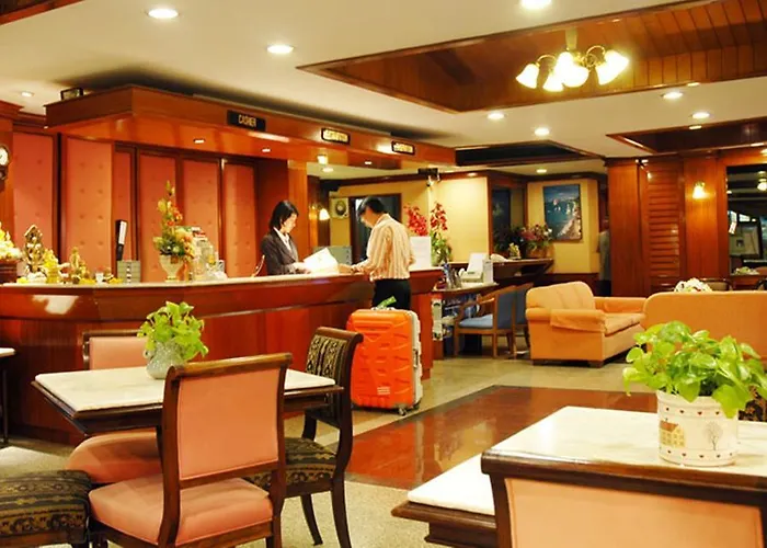 西隆村旅店