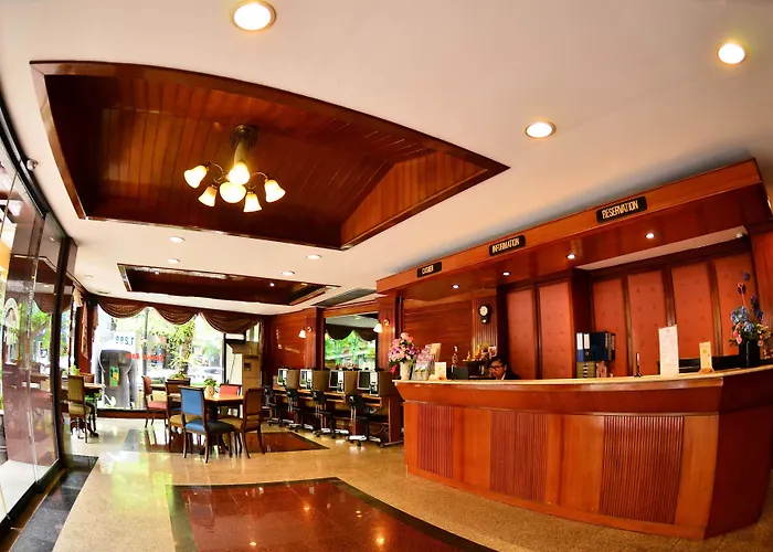 西隆村旅店 酒店 曼谷