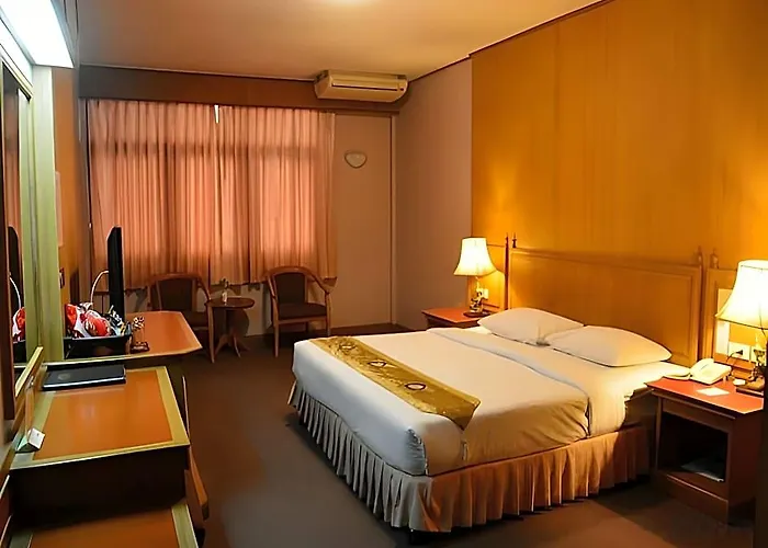 酒店 西隆村旅店 3*