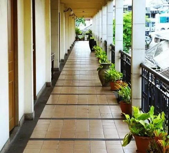 酒店 西隆村旅店 3*